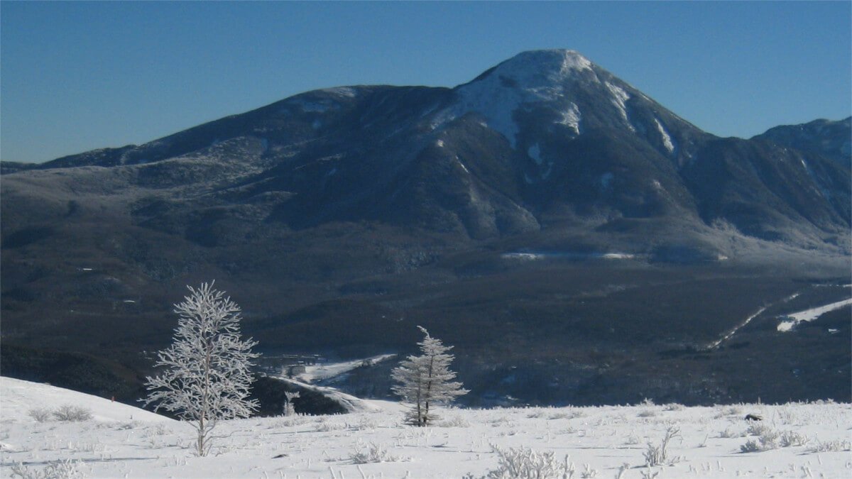 冬の蓼科山